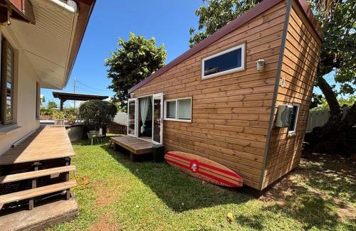 Punaauia Ski Chalet | Tiny Surf