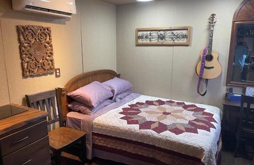 Fredonia House | Tiny Tiny Bunkhouse