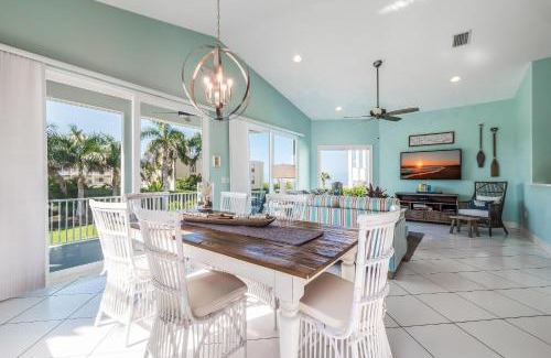 Holmes Beach House | Tipsy Turtle