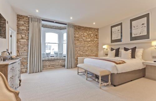 Cockermouth House | Tithe Barn - Self Check In Hotel