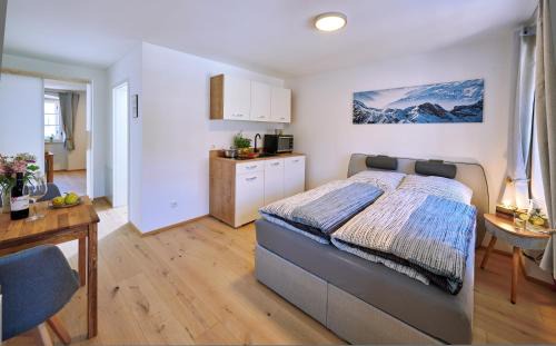 Tittmoning Apartment | Tittmoning Stadtplatz 28 FeWo 2