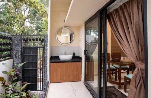 Kochi Hotel | TJ VISTA LIVING