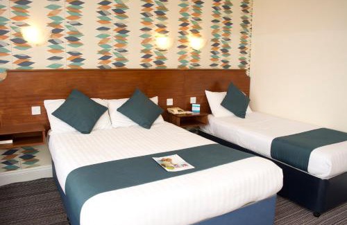 Torquay City Centre Hotel | TLH Derwent Hotel - TLH Leisure, Entertainment and Spa Resort