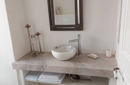 Rades House | Charming renovated Arab house with all comforts. A true haven of peace