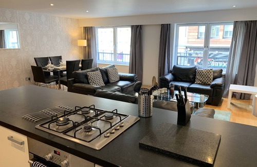 City Centre Glasgow Apartment | Tolbooth Apartments