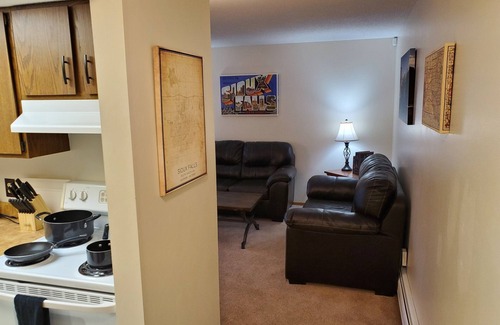 Sioux Falls Apartment | Tomar Park Apt 3 - KP101APT3