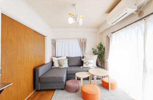 Yoyogi Apartment | Tomo House 代々木 301