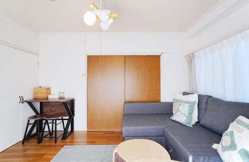 Yoyogi Apartment | Tomo House 代々木 301