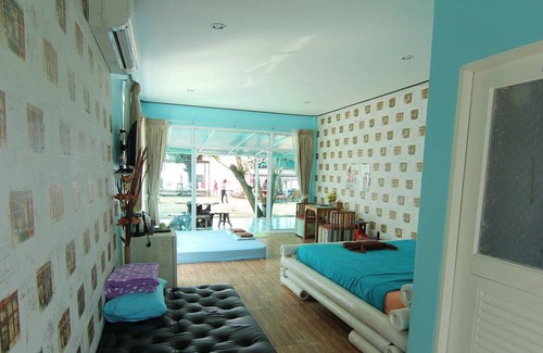 Chakphong Hotel | Ton-Aor on the beach resort & restaurant