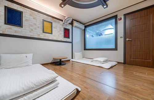 Tongyeong Hotel | Tongyeong W