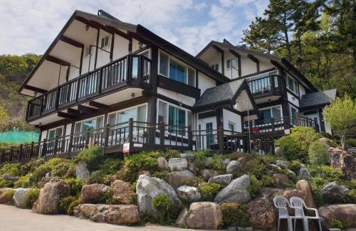 Sanyang-eup House | Tongyeong Yehyang Pension
