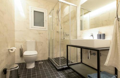 Pangrati Apartment | TONI'S makes you an offer, you cannot refuse.