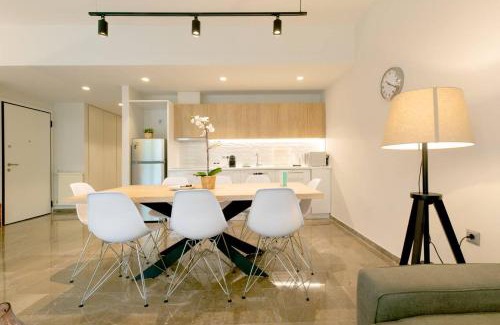 Pangrati Apartment | TONI'S makes you an offer, you cannot refuse.