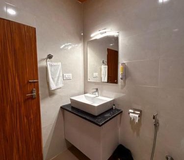 Jaigaon Hotel | Toorsa Riverside Resort