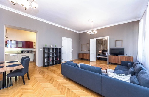 Vinohrady Apartment | Top flat close to Wenceslas square with parking