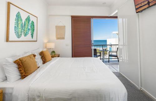 Kings Beach Apartment | Top Floor Unit With Private Rooftop Terrace