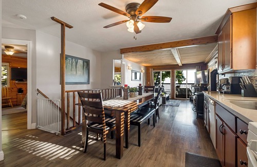 Peninsula Village Cabin | Top-Level Lake Almanor Getaway 11 ~ Lake Views