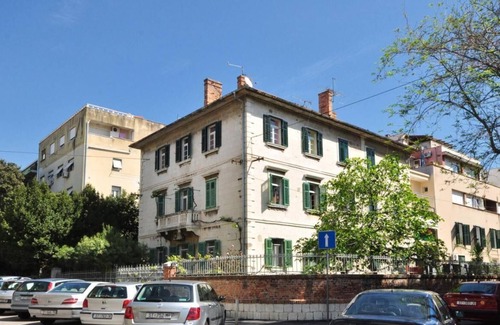 Bacvice Apartment | Top location (150 m- Bacvice, 400 m-Diocletian’s Palace, 5-minute walk to ferry)