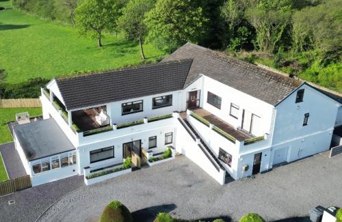 Tyn-y-Gongl Apartment | Top Of The Lane Luxury Holiday Apartment