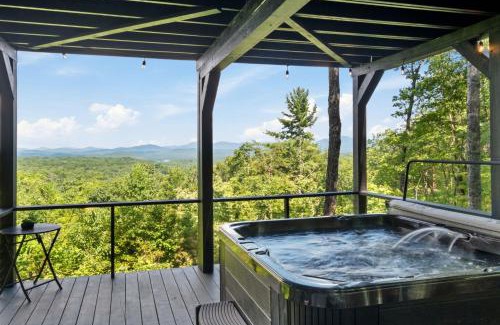 Blue Ridge House | Top of the Mountain Breathtaking Views Hot Tub