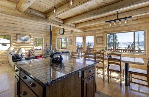 Winter Park Highlands House | Top of the Mountain Log Home with BREATHTAKING VIEWS near Winter Park, Granby