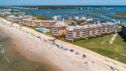Sneads Ferry House | Topsail Dunes Oceanfront Condo Resort with Pool