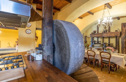 Otricoli Villa | Torre La Marmora - Four Bedroom Villa, Sleeps 8