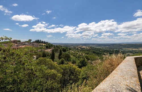 Otricoli Villa | Torre La Marmora - Four Bedroom Villa, Sleeps 8