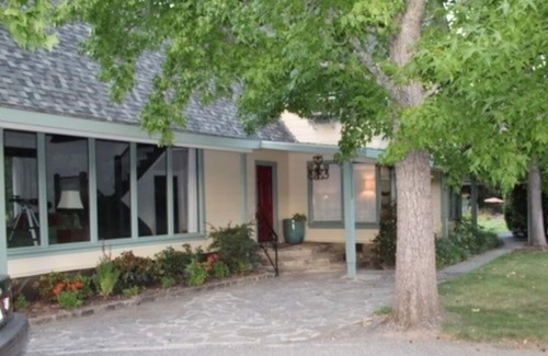 Calistoga House | Total Privacy only 5 minutes from Calistoga