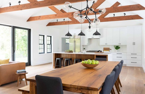 Dennis House | Totally Renovated Antique with a Pool - Sleeps 10