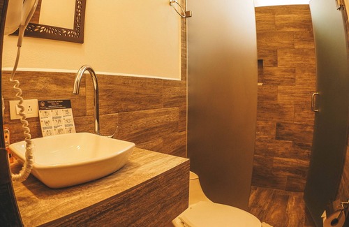 Mindo House | Toucan Platinum Suites Aparthotel