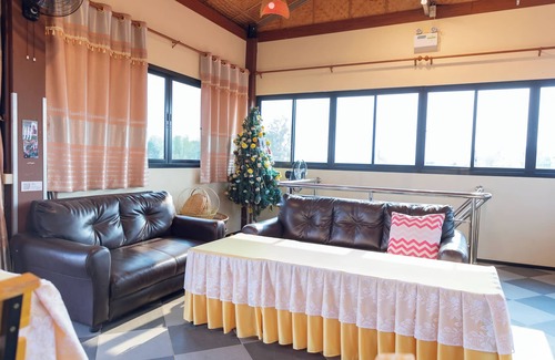 Sap Yai Hotel | Touch the Wind