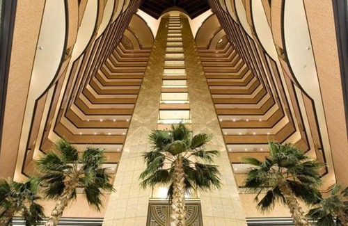 Sandown Apartment | Towers Apartment