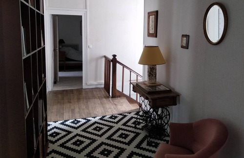 Ambon House | Town center family home