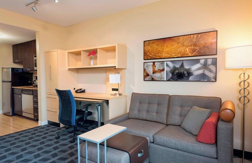 Joliet Hotel | TownePlace Suites by Marriott Joliet South