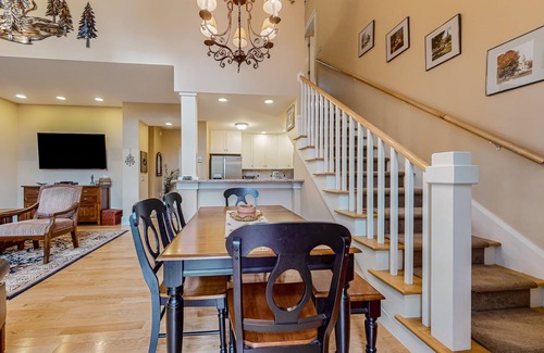 Proctorsville House | Townhome with patio & on-site pool, hot tub, sauna & tennis access
