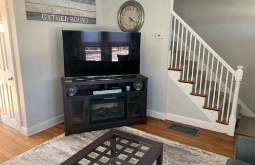 Newport East Apartment | Townhouse Close to Downtown Newport & Beaches