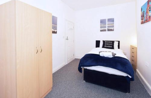 Stoke-on-Trent House | Townhouse @ Hanley Road Stoke