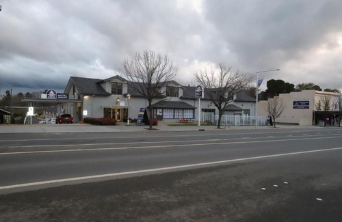 Cowra Hotel | Townhouse Motel Cowra
