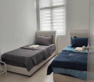 Kampung Jelatang House | Townixi Stay