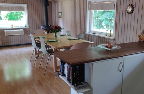 Rageleje Villa | Træhus ved Strand. TV Free House
