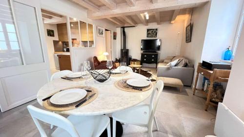 Ars-en-Re Villa | Très bel appartement situé en plein cœur du village