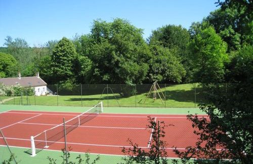 Soucy Villa | Très belle propriété avec tennis à 1h de Paris