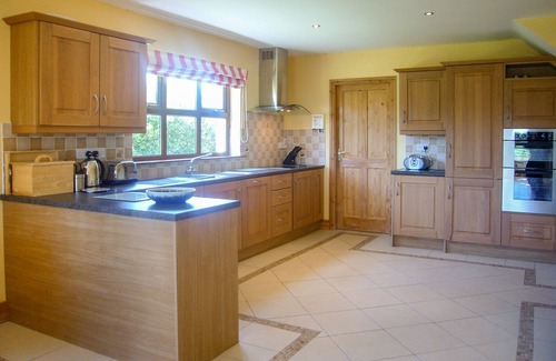 Kilmore Cottage | TRA GHEAL, family friendly, with a garden in Kilmore, County Wexford