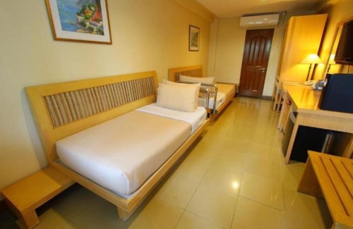 Los Banos Hotel | Trace Suites by SMS Hospitality