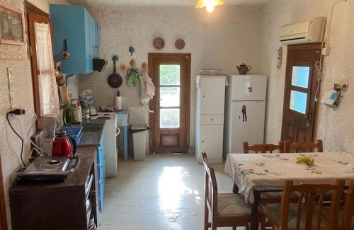 Armenoi House | Traditional Cottage House