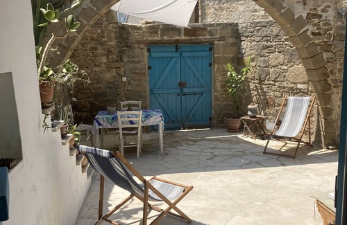 Tochni House | Traditional detached house in the heart of the village