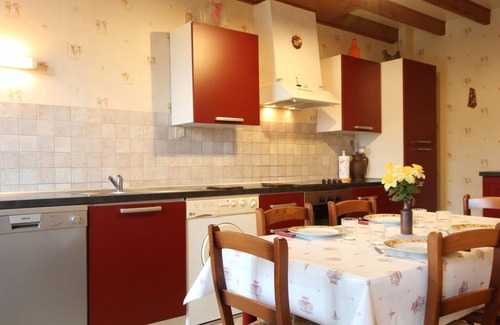 Teurtheville-Bocage Cottage | Traditional stone house near D-Day beaches, pets allowed