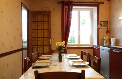 Teurtheville-Bocage Cottage | Traditional stone house near D-Day beaches, pets allowed