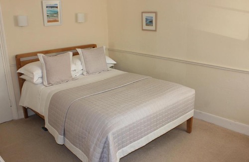 Torquay Bed & Breakfast | Trafalgar House